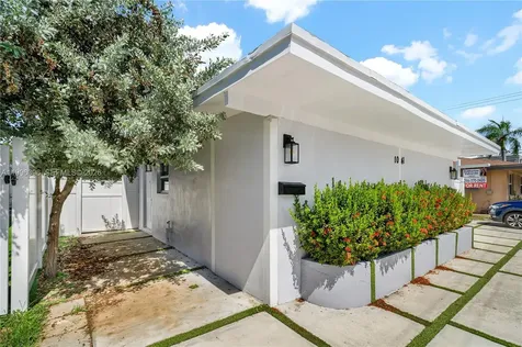 1041 NE 9th Avenue Fort Lauderdale FL 33304