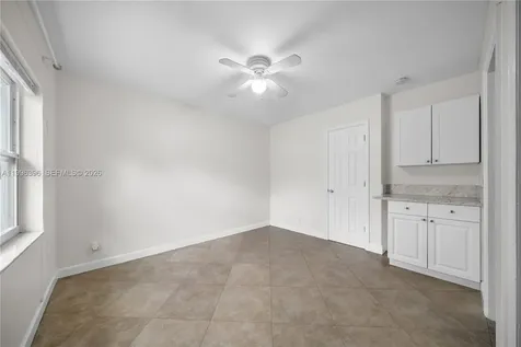 1041 NE 9th Avenue Fort Lauderdale FL 33304