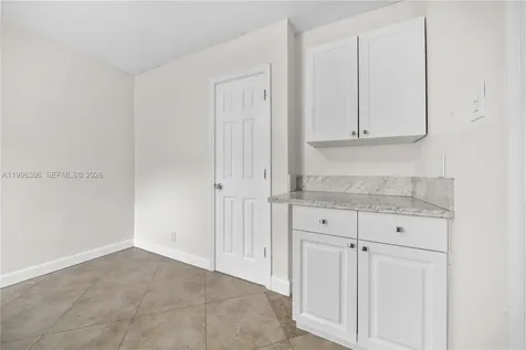 1041 NE 9th Avenue Fort Lauderdale FL 33304