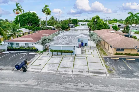 1041 NE 9th Avenue Fort Lauderdale FL 33304