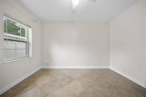 1041 NE 9th Avenue Fort Lauderdale FL 33304