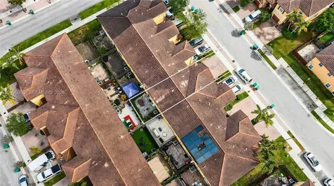 8766 NW 112th Path Doral FL 33178