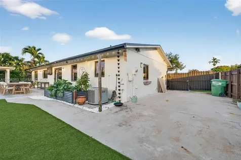 13441 SW 74th Street Miami FL 33183