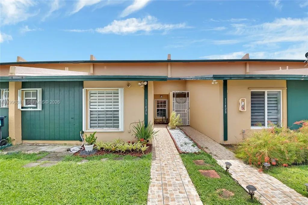 11426 NW 4th Terrace Sweetwater FL 33172