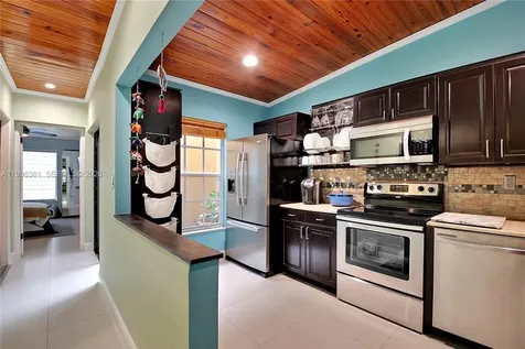 11426 NW 4th Terrace Sweetwater FL 33172
