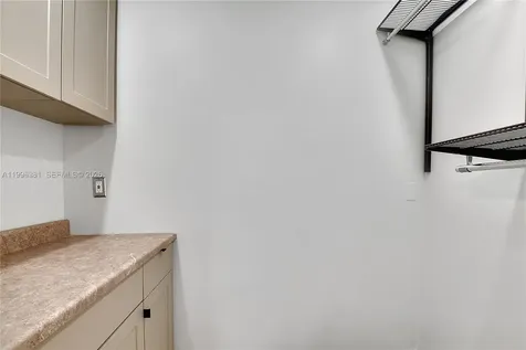 11426 NW 4th Terrace Sweetwater FL 33172