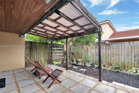 11426 NW 4th Terrace Sweetwater FL 33172