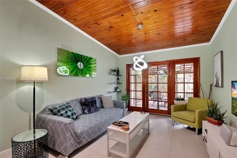 11426 NW 4th Terrace Sweetwater FL 33172