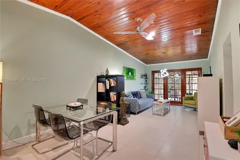 11426 NW 4th Terrace Sweetwater FL 33172