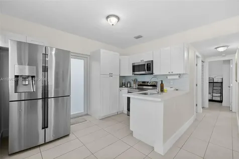 1286 NE 109th Street Miami FL 33161