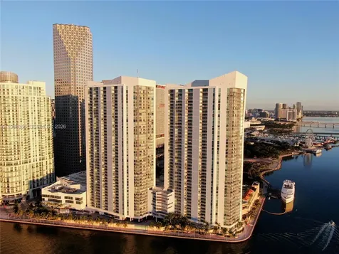 325 S Biscayne Boulevard Miami FL 33131