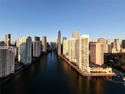 325 S Biscayne Boulevard Miami FL 33131