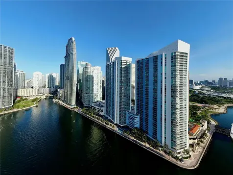 325 S Biscayne Boulevard Miami FL 33131