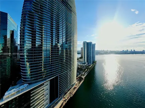 325 S Biscayne Boulevard Miami FL 33131