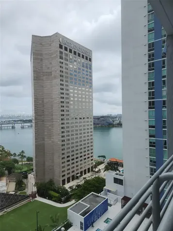 325 S Biscayne Boulevard Miami FL 33131