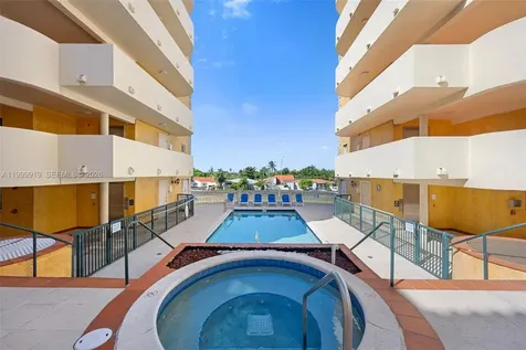 8888 Collins Avenue Surfside FL 33154