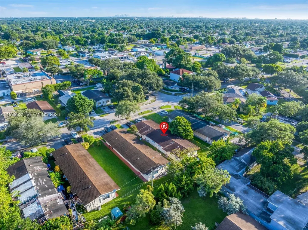 5706 Lincoln Street Hollywood FL 33021