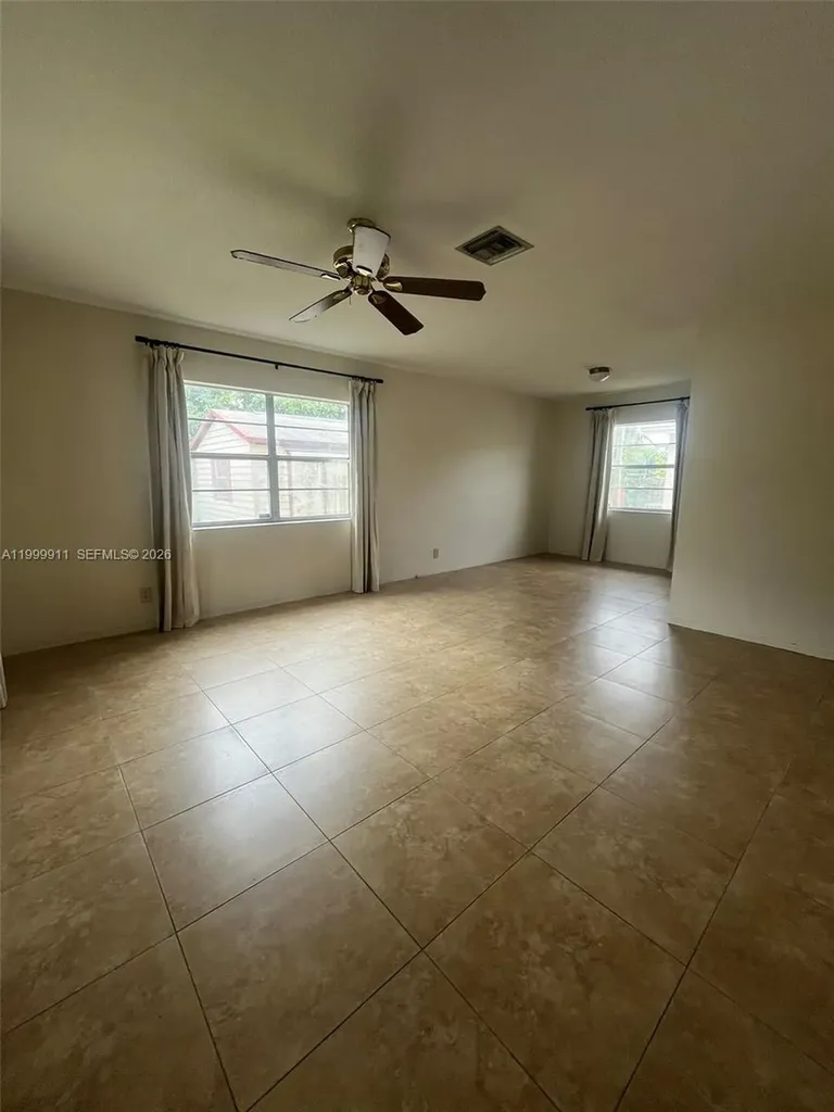 5706 Lincoln Street Hollywood FL 33021