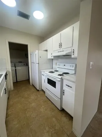 5706 Lincoln Street Hollywood FL 33021