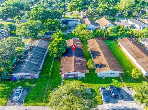 5706 Lincoln Street Hollywood FL 33021