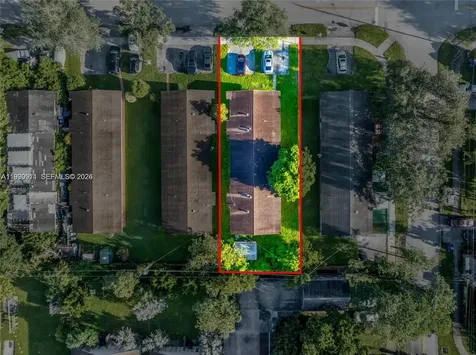 5706 Lincoln Street Hollywood FL 33021