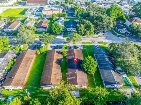 5706 Lincoln Street Hollywood FL 33021
