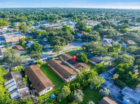 5706 Lincoln Street Hollywood FL 33021