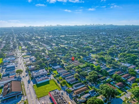 5706 Lincoln Street Hollywood FL 33021