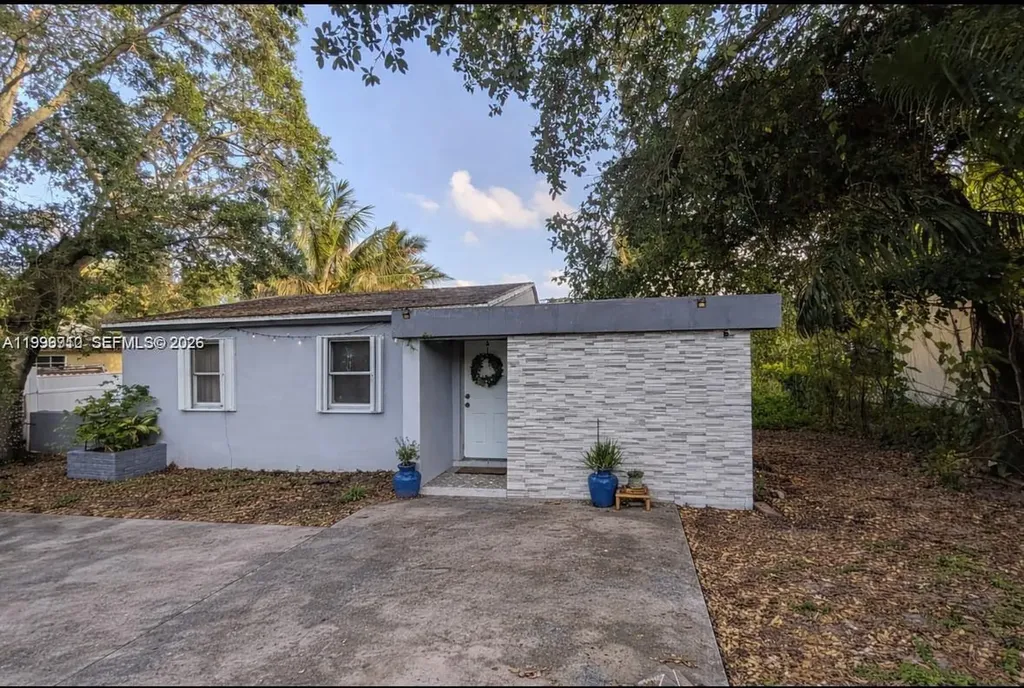 442 NE 162nd Street Miami FL 33162