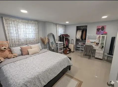 442 NE 162nd Street Miami FL 33162