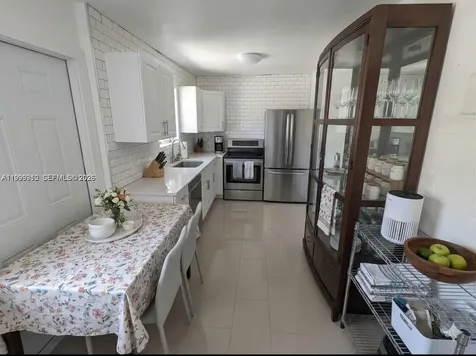 442 NE 162nd Street Miami FL 33162