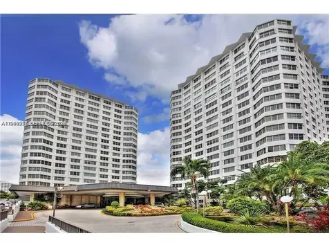 801 Brickell Bay Drive Miami FL 33131
