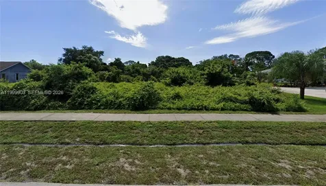 2125 SE Morningside Boulevard Port St. Lucie FL 34952