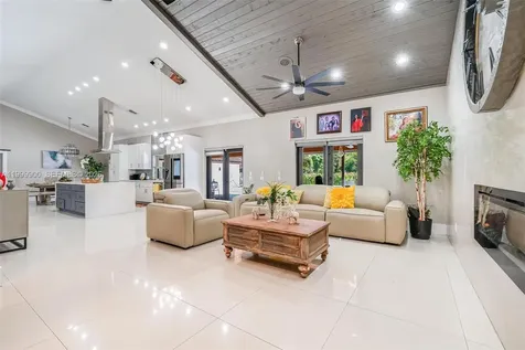 6252 NW 65th Terrace Parkland FL 33067