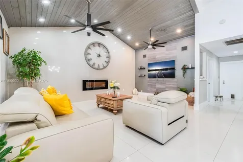 6252 NW 65th Terrace Parkland FL 33067