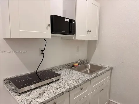2804 NW 7th Court Fort Lauderdale FL 33311