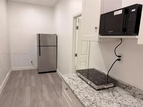 2804 NW 7th Court Fort Lauderdale FL 33311