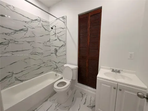 2804 NW 7th Court Fort Lauderdale FL 33311