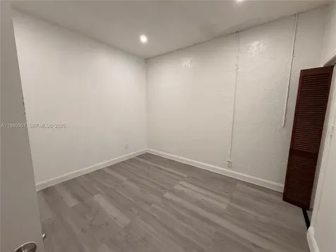 2804 NW 7th Court Fort Lauderdale FL 33311
