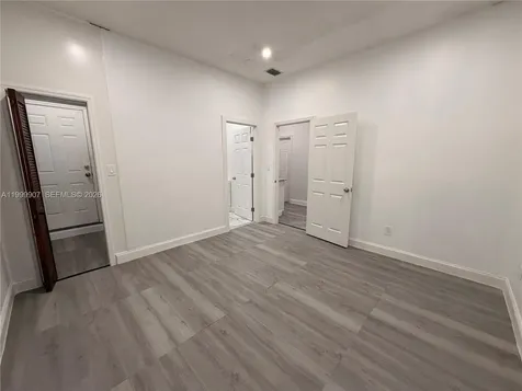 2804 NW 7th Court Fort Lauderdale FL 33311