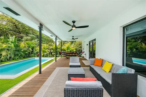 412 NW 41st Street Miami FL 33127