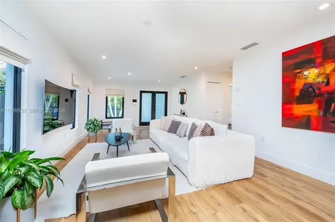 412 NW 41st Street Miami FL 33127