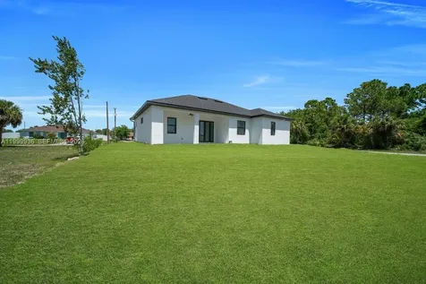 3901 3rd Street SW Lehigh Acres FL 33976