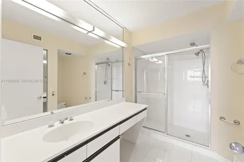 19101 NE 36th Court Aventura FL 33180