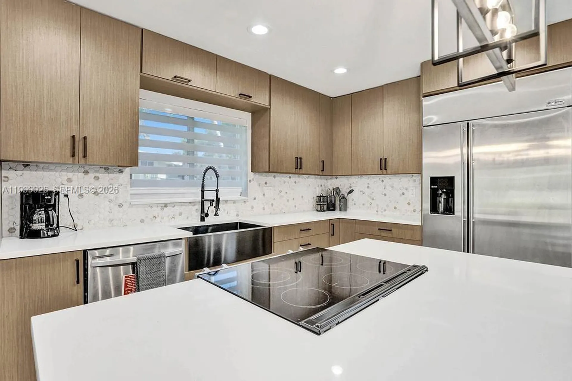 911 N Northlake Drive Hollywood FL 33019
