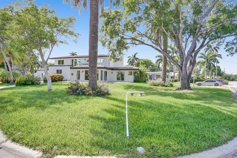 911 N Northlake Drive Hollywood FL 33019
