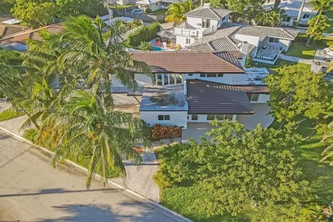 911 N Northlake Drive Hollywood FL 33019