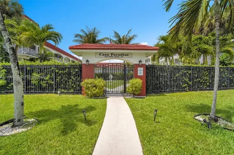 580 Egret Drive Hallandale Beach FL 33009