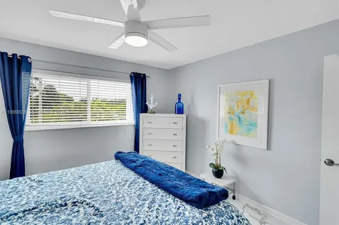 580 Egret Drive Hallandale Beach FL 33009