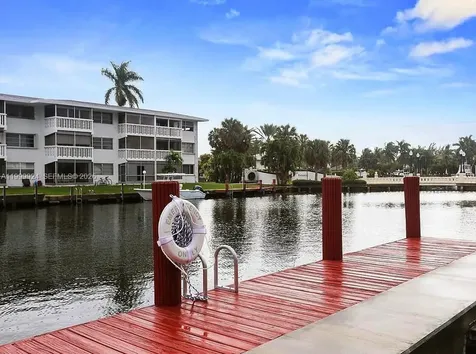 580 Egret Drive Hallandale Beach FL 33009